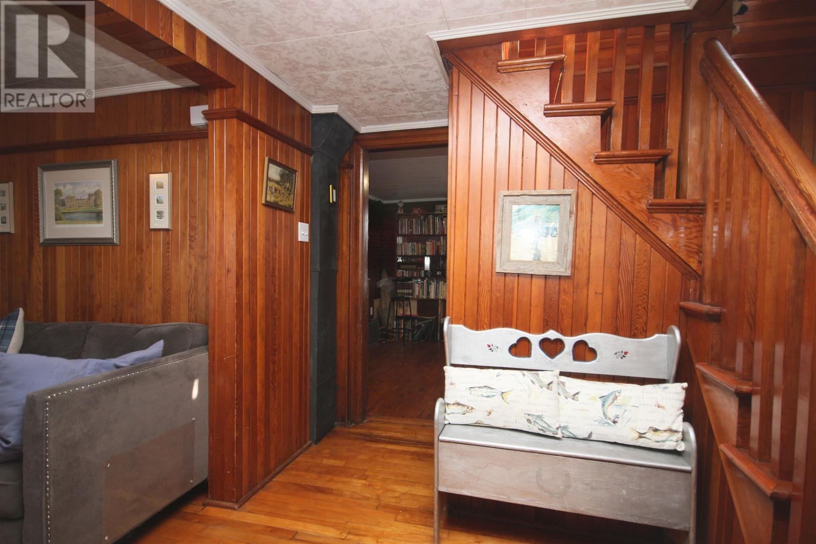 Property 18 of 48 of 1922 Highway 19