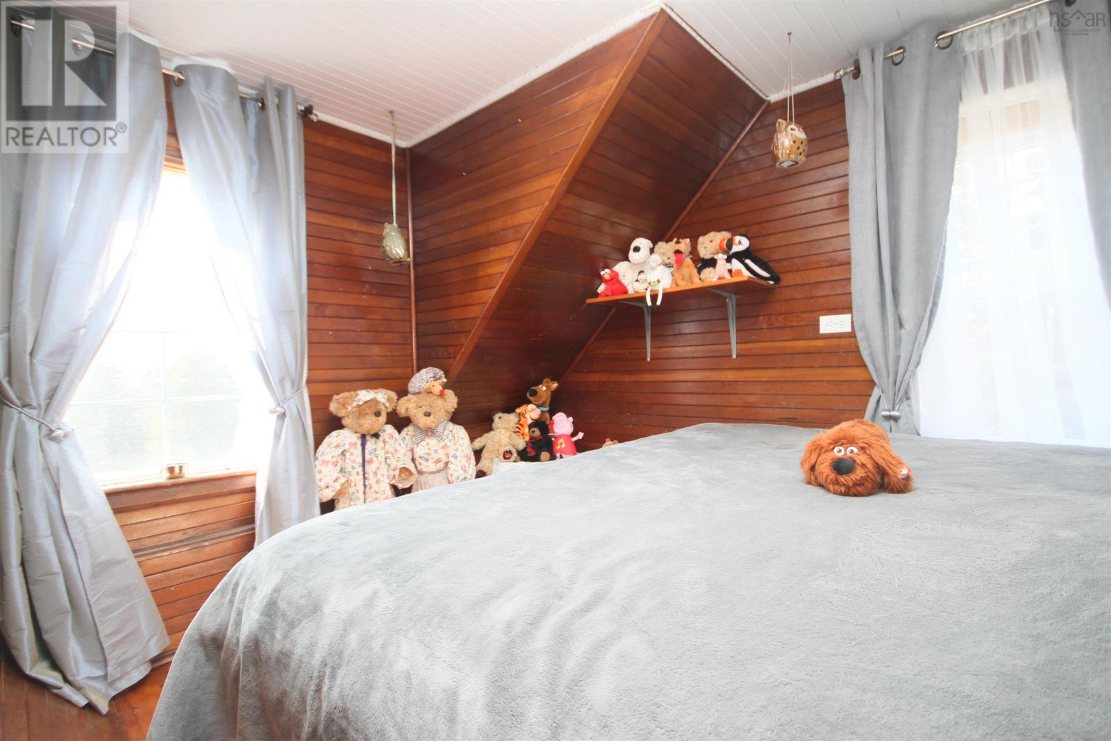 Property 23 of 48 of 1922 Highway 19