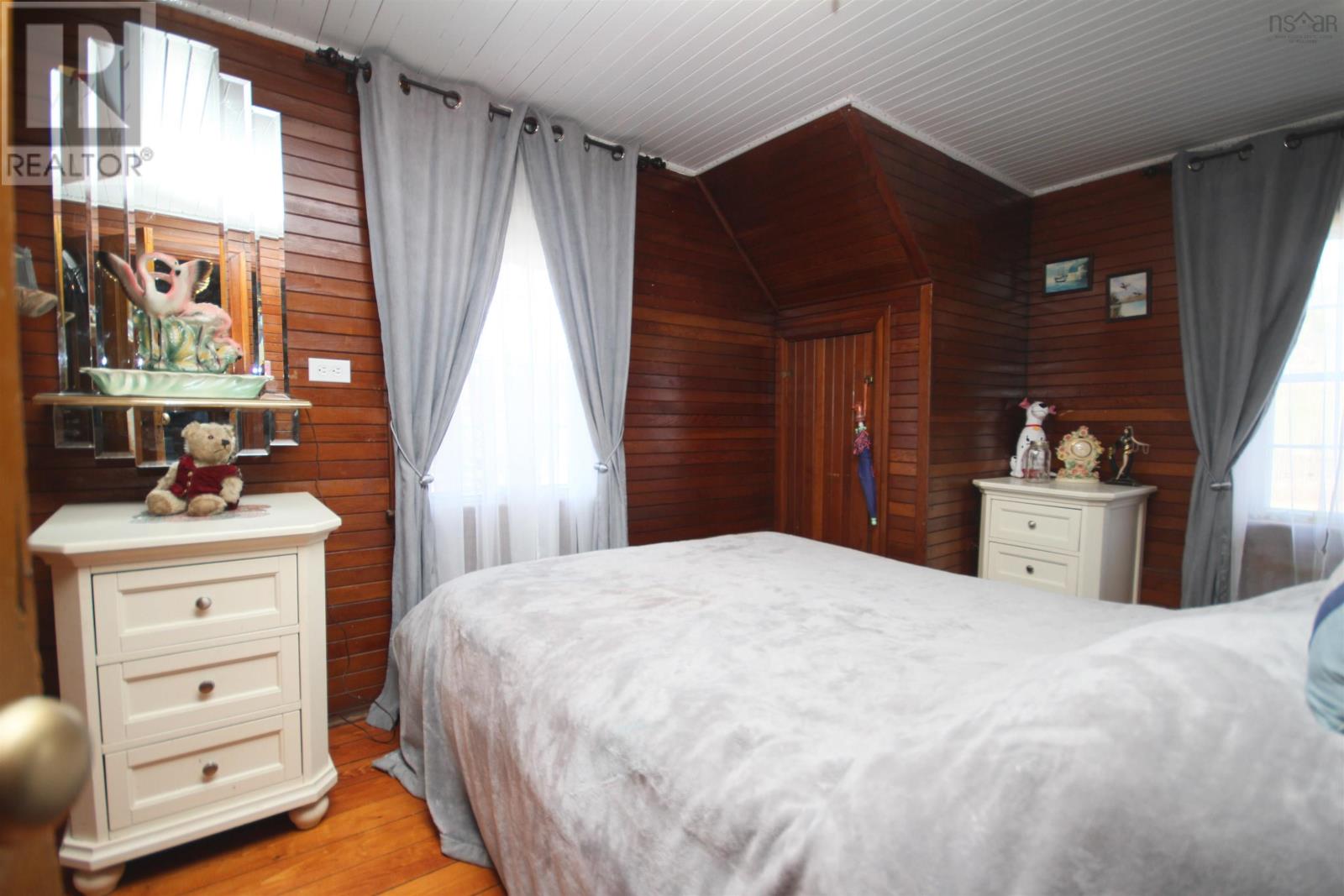 Property 24 of 48 of 1922 Highway 19