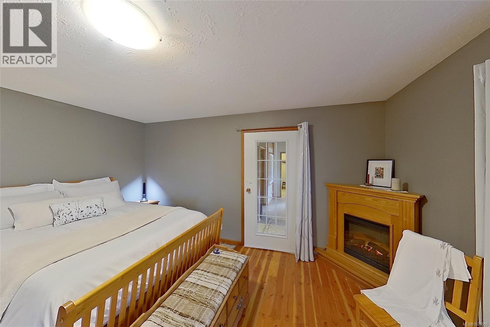 1101 Ewen Rd — photo 47