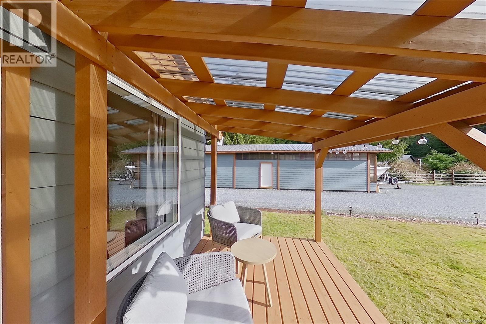 Deck in front of cabin