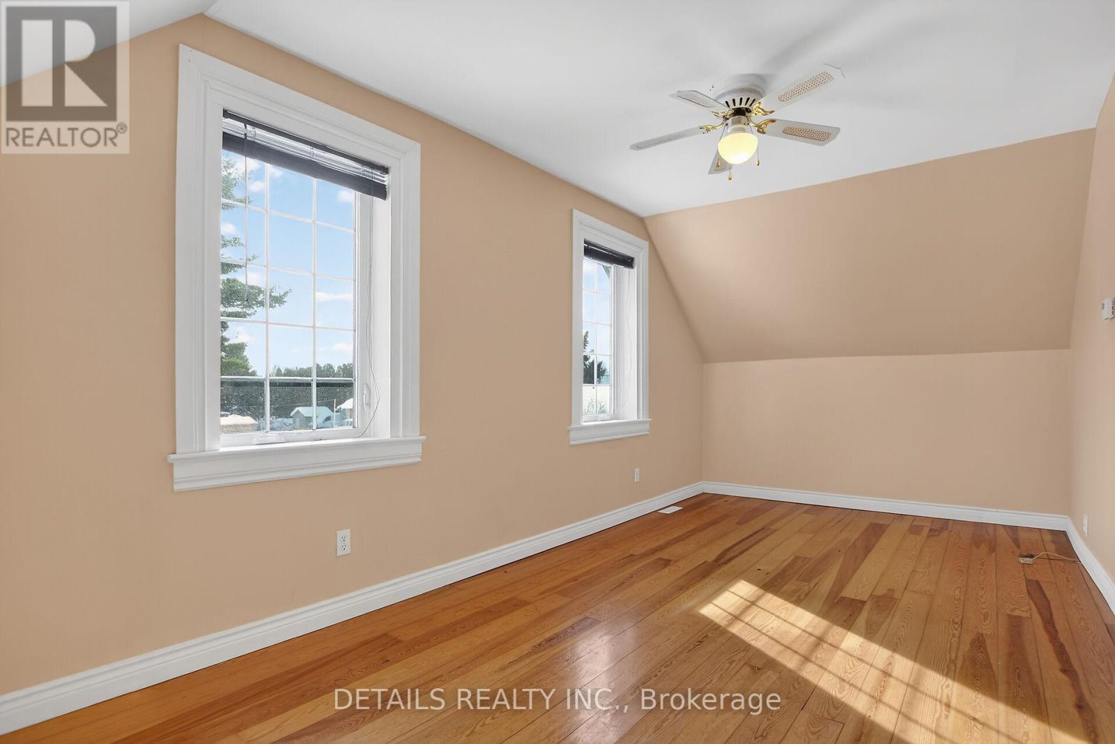 5554 OSGOODE MAIN STREET — photo 15