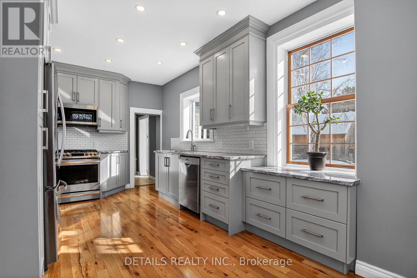 5554 OSGOODE MAIN STREET — photo 9