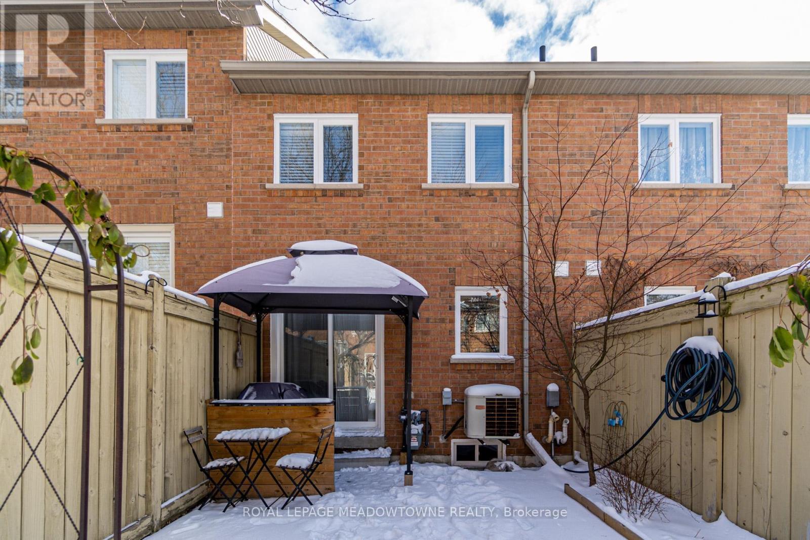 #2 1591 SOUTH PARADE COURT - 29
