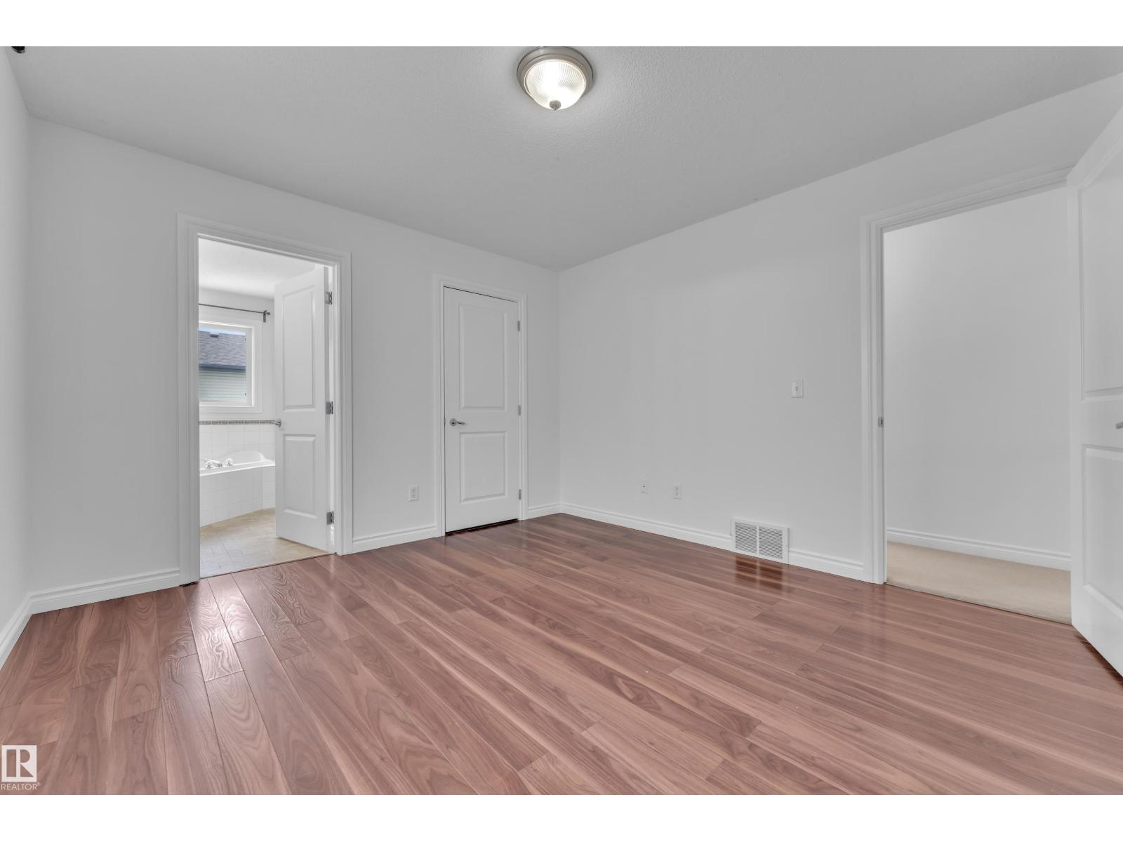 208 79 ST SW, Edmonton