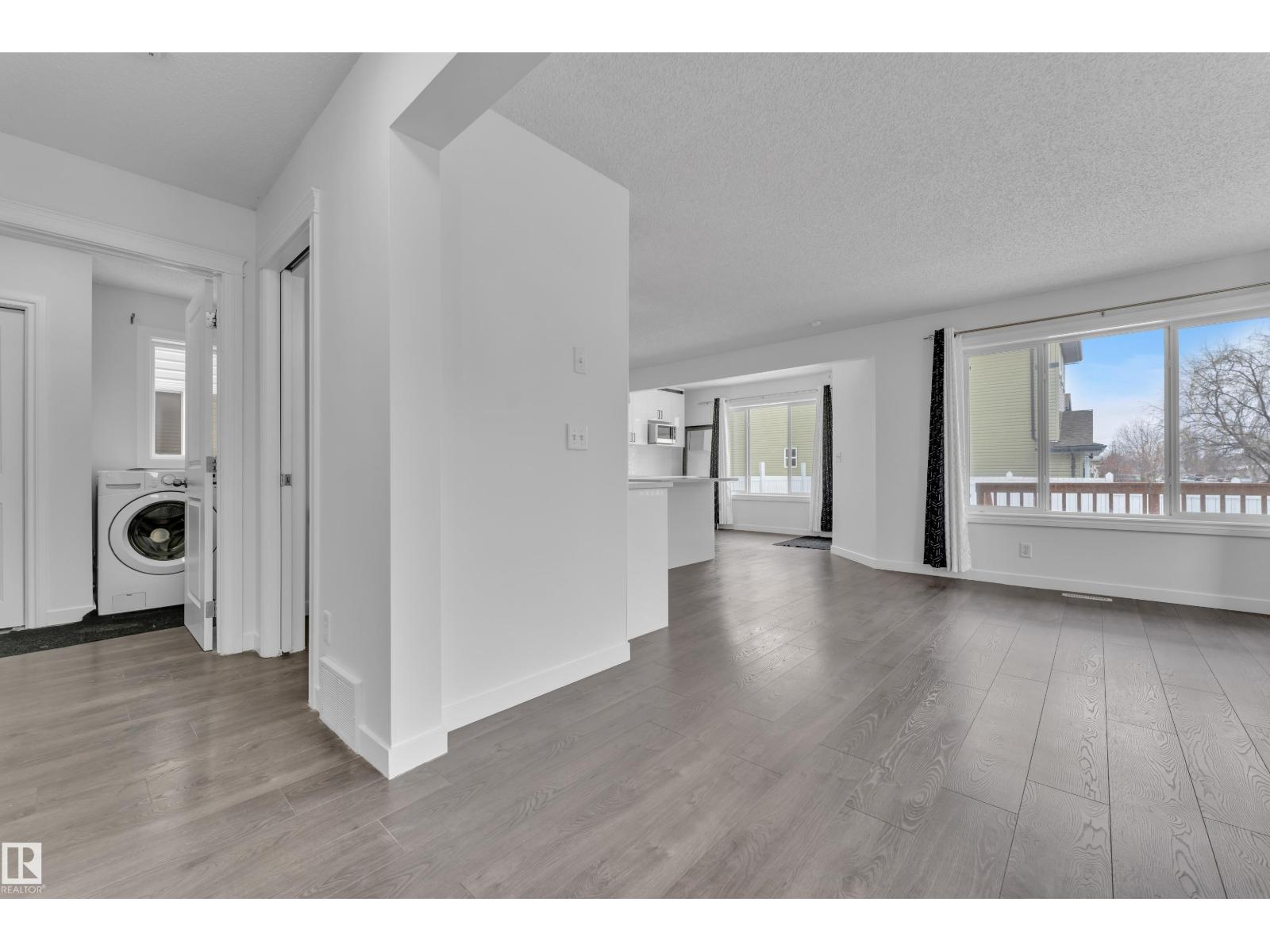 208 79 ST SW, Edmonton