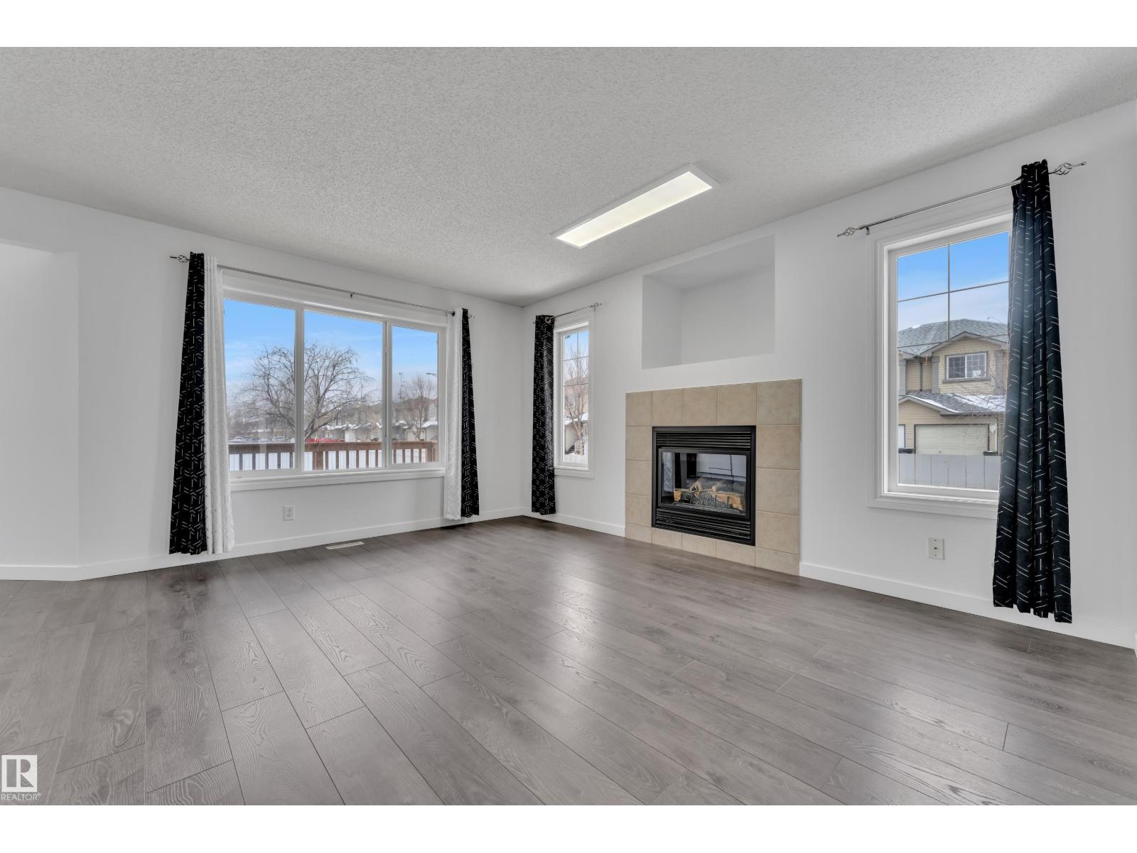 208 79 ST SW, Edmonton