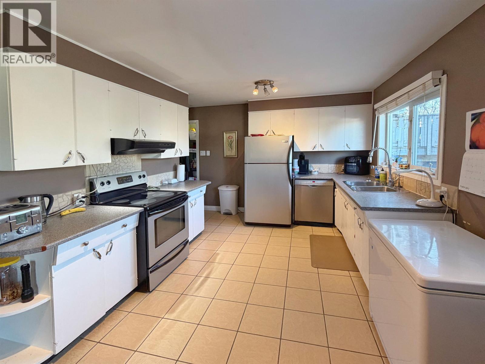 1737 ATLIN AVENUE - photo 5