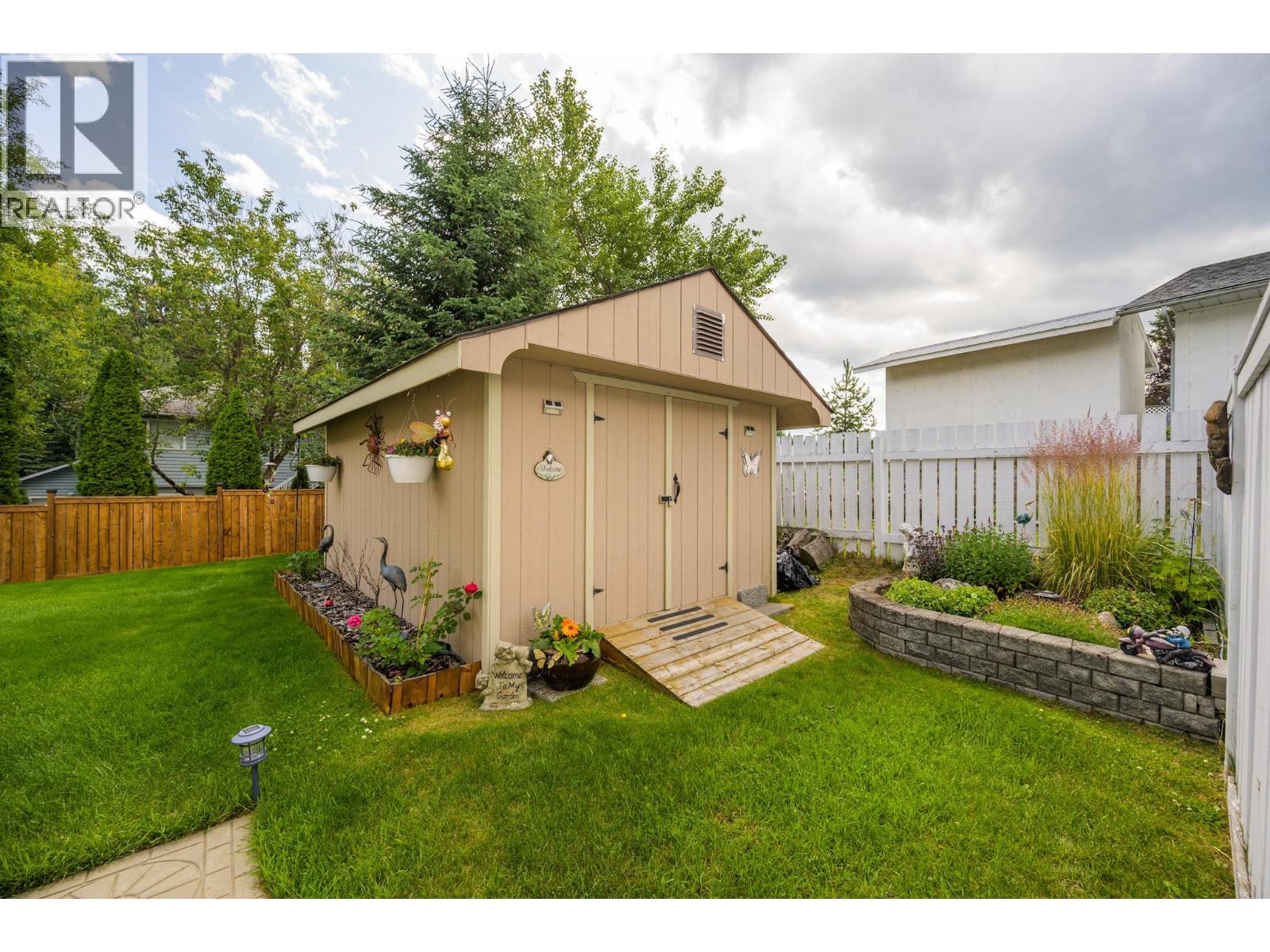 Dining room of 1917 CLEARWOOD CRESCENT · Prince George, BC