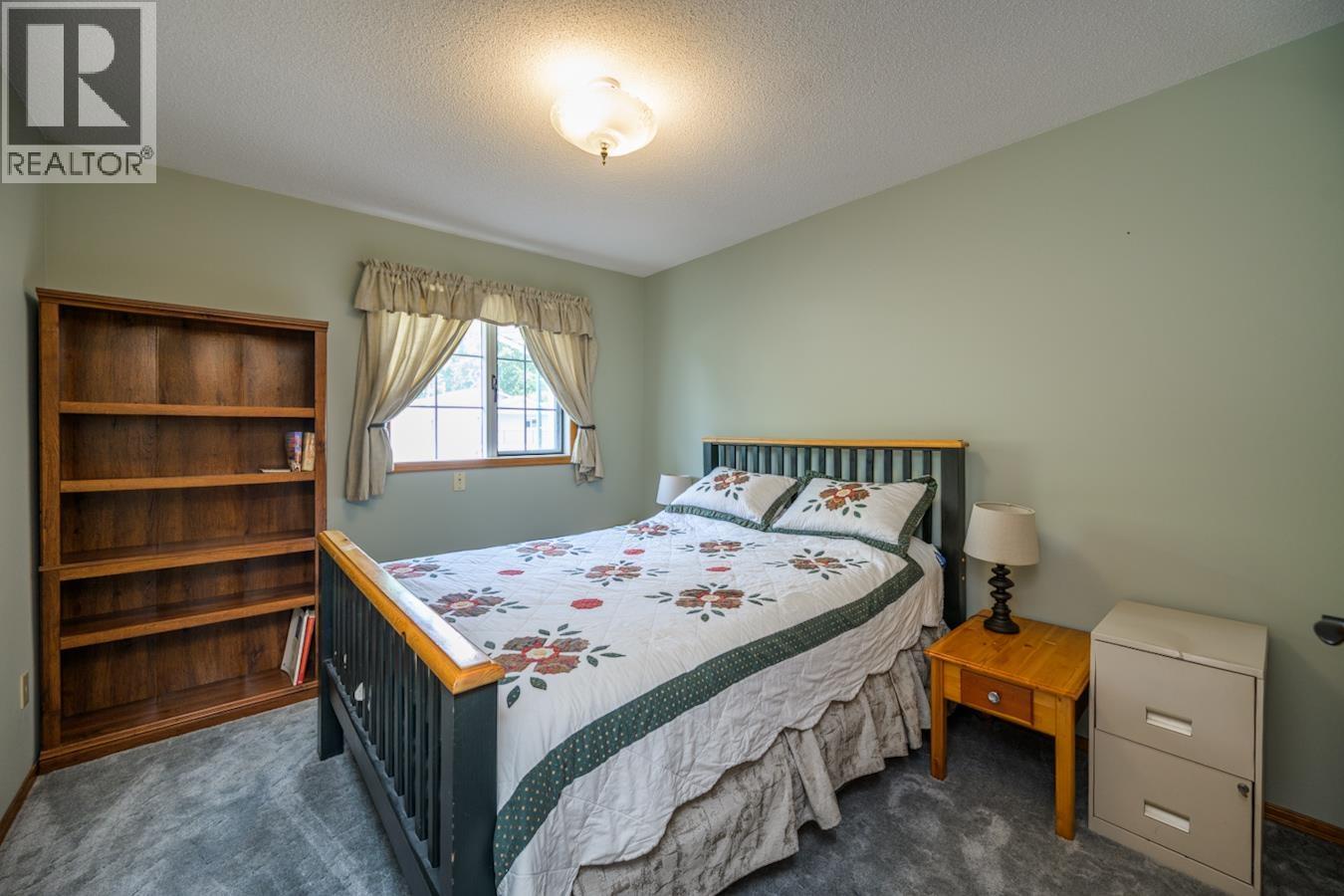 1917 CLEARWOOD CRESCENT - 22