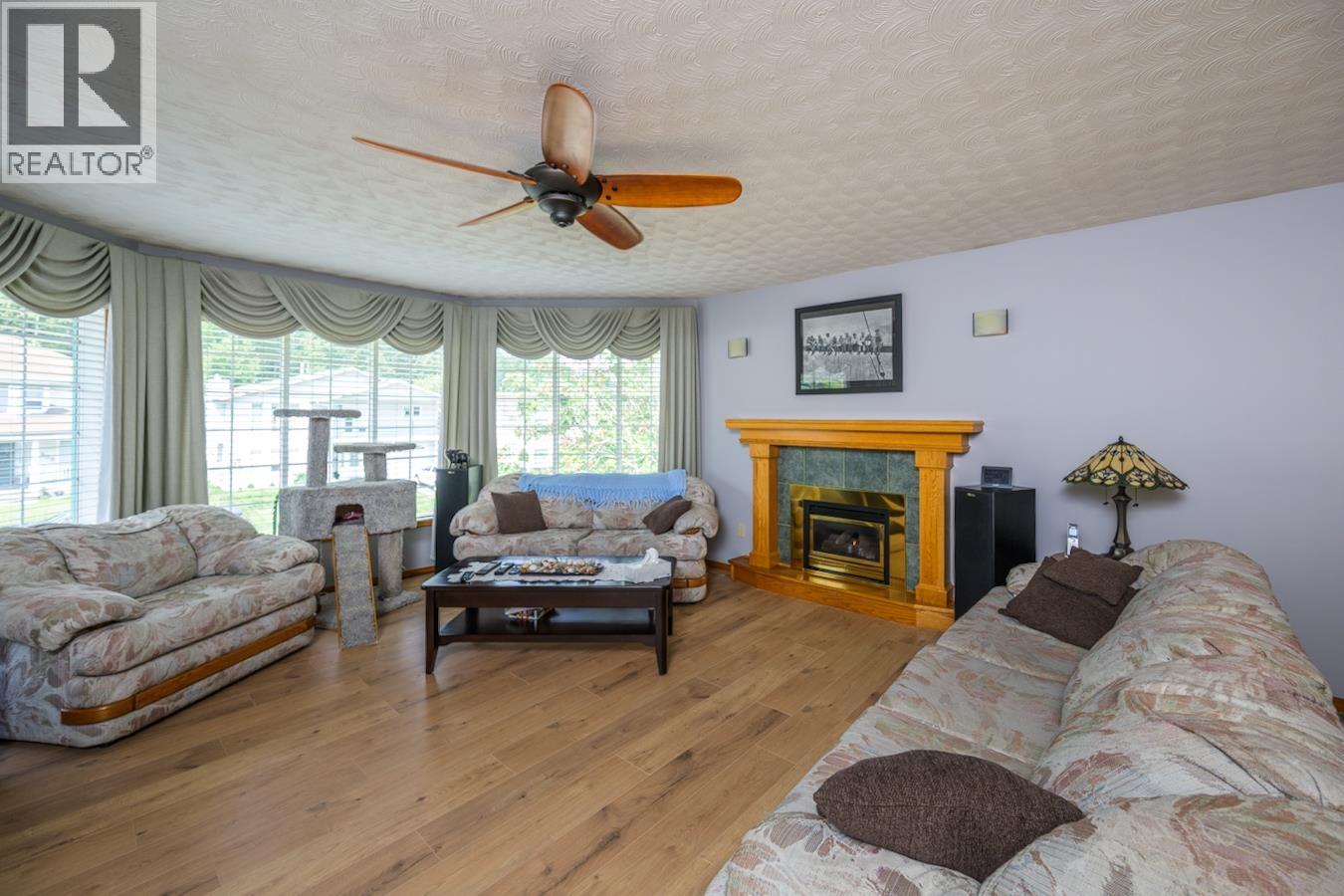 Photo 12 of 38 — 1917 CLEARWOOD CRESCENT · Prince George, BC