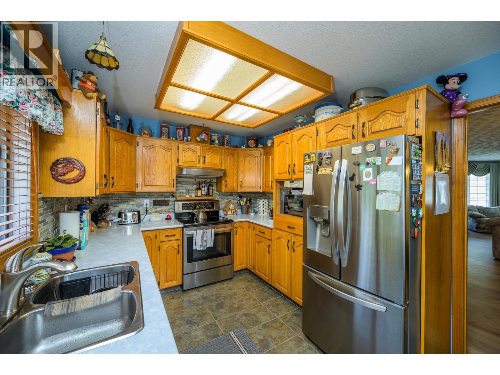 1917 CLEARWOOD CRESCENT - 17