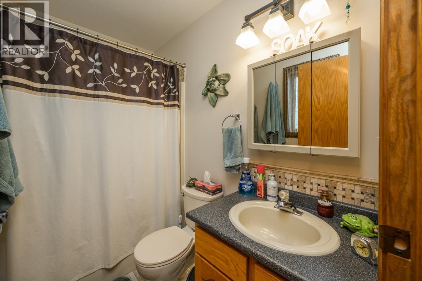 1917 CLEARWOOD CRESCENT - 20