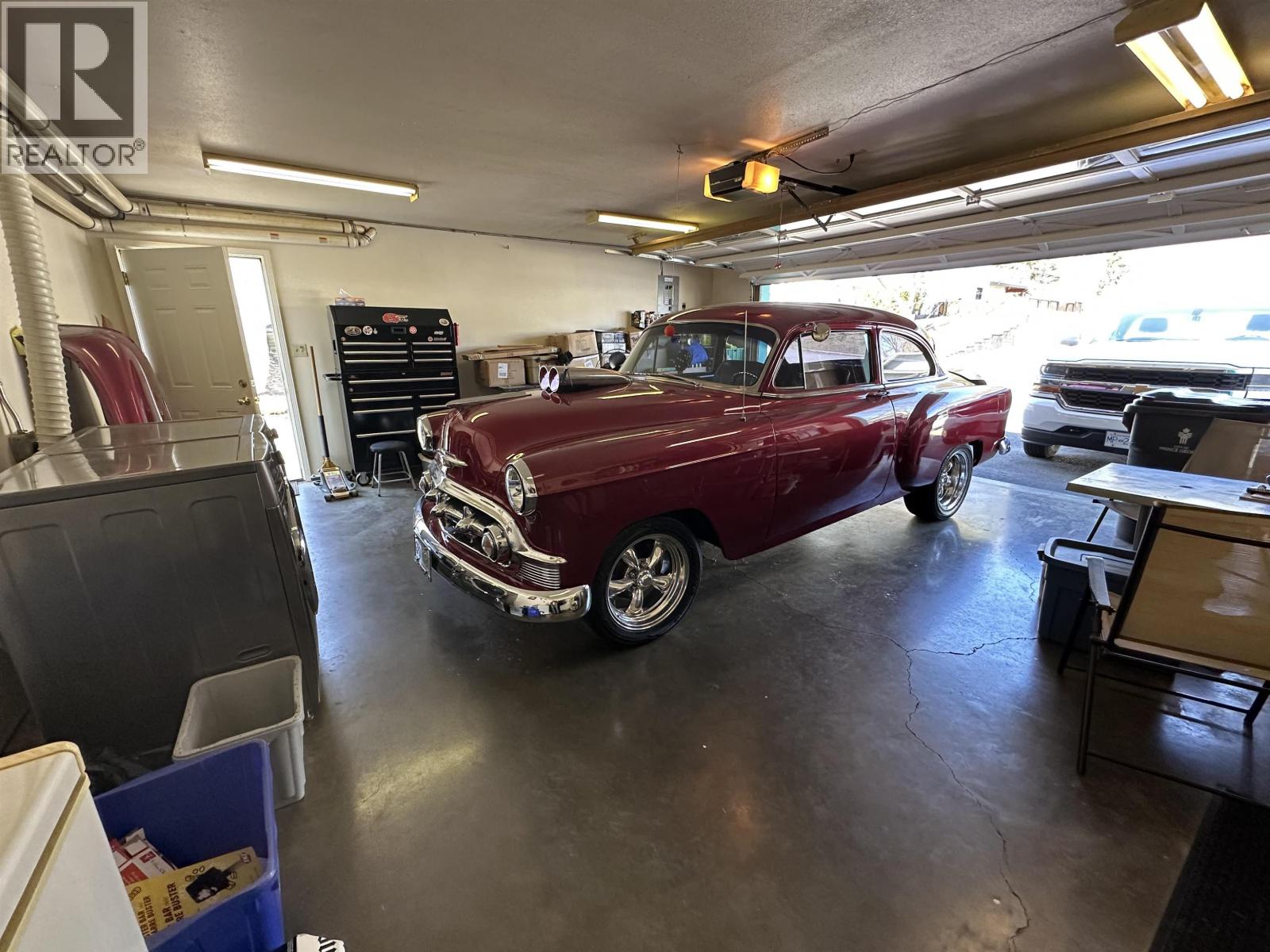 1917 CLEARWOOD CRESCENT - 37