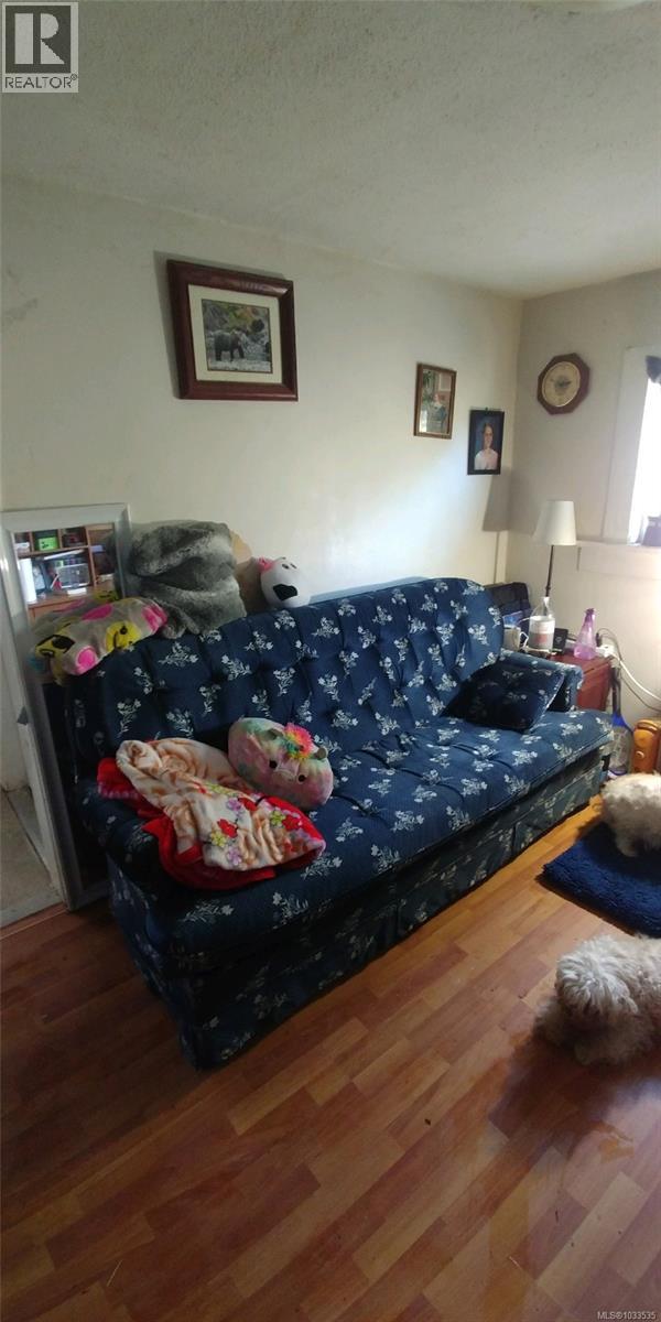 1790 Waddington Rd - 8