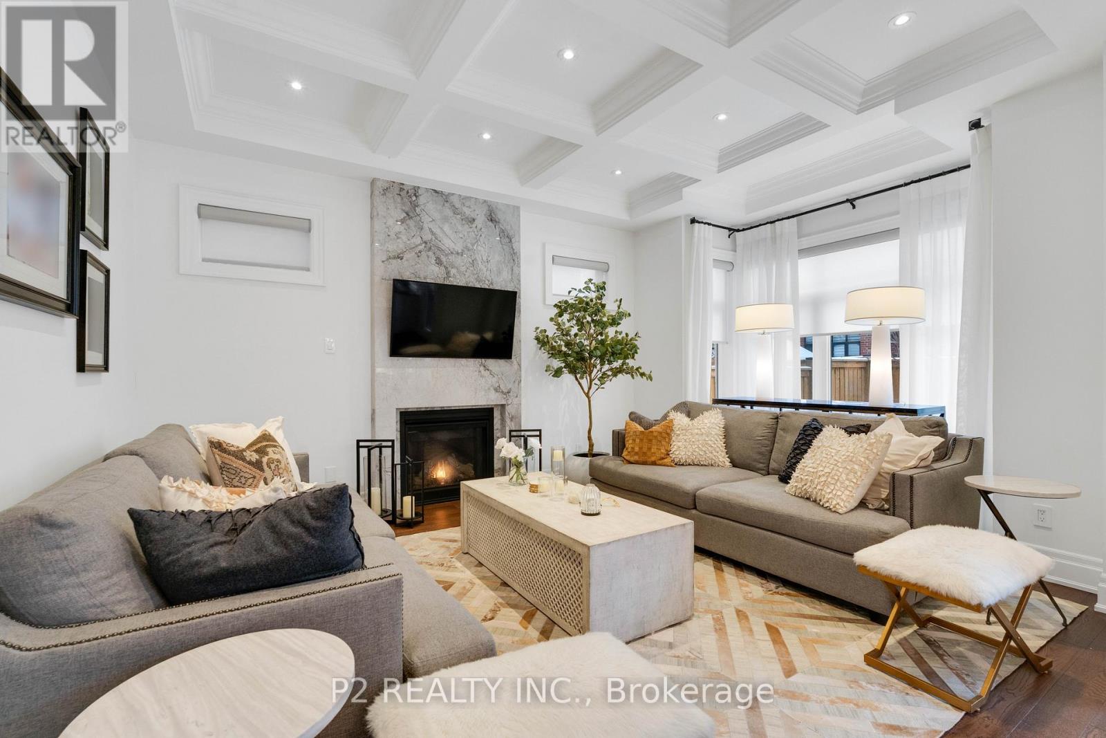 10 KING BOULEVARD - 8