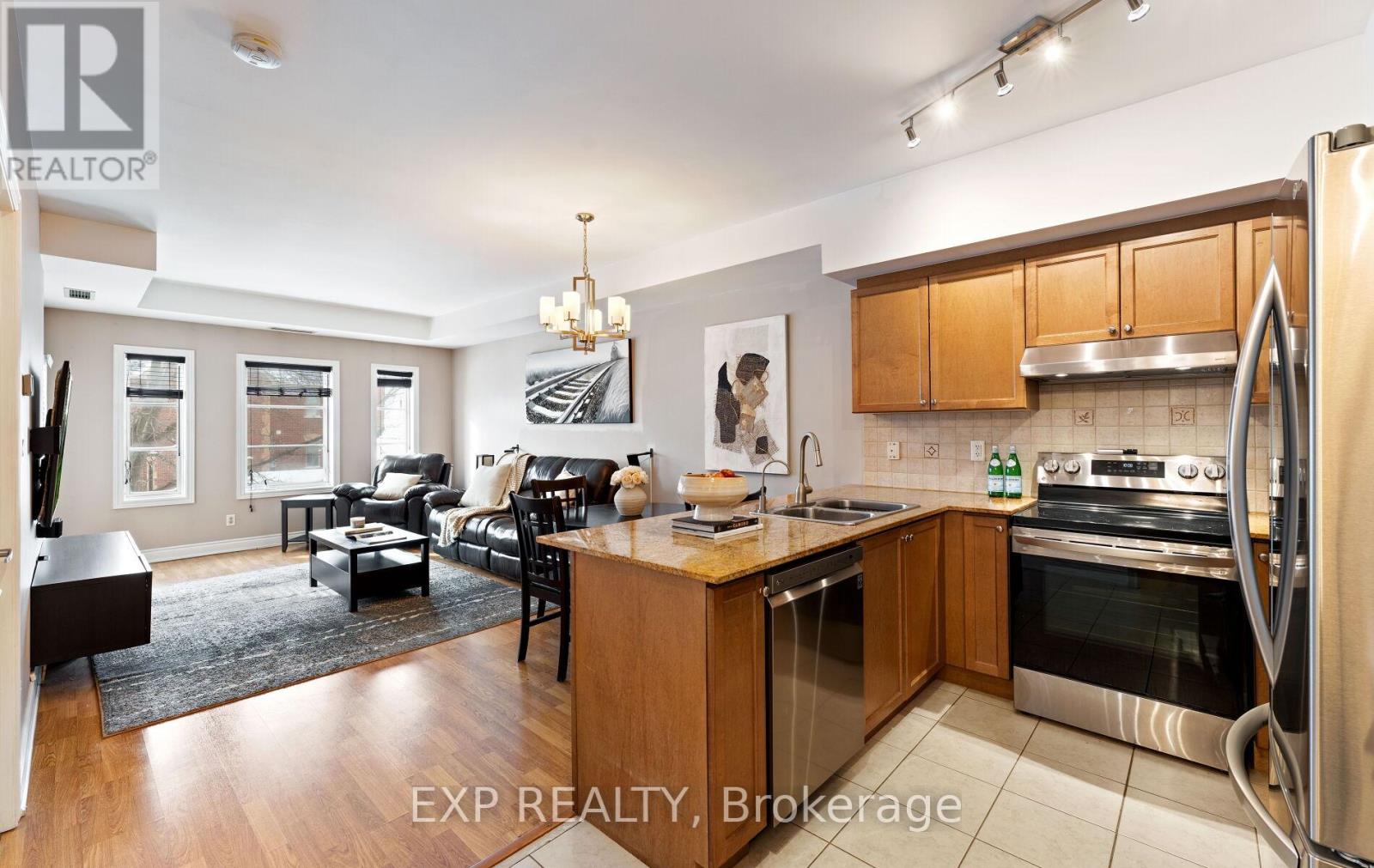 #208 9901 KEELE STREET - 5