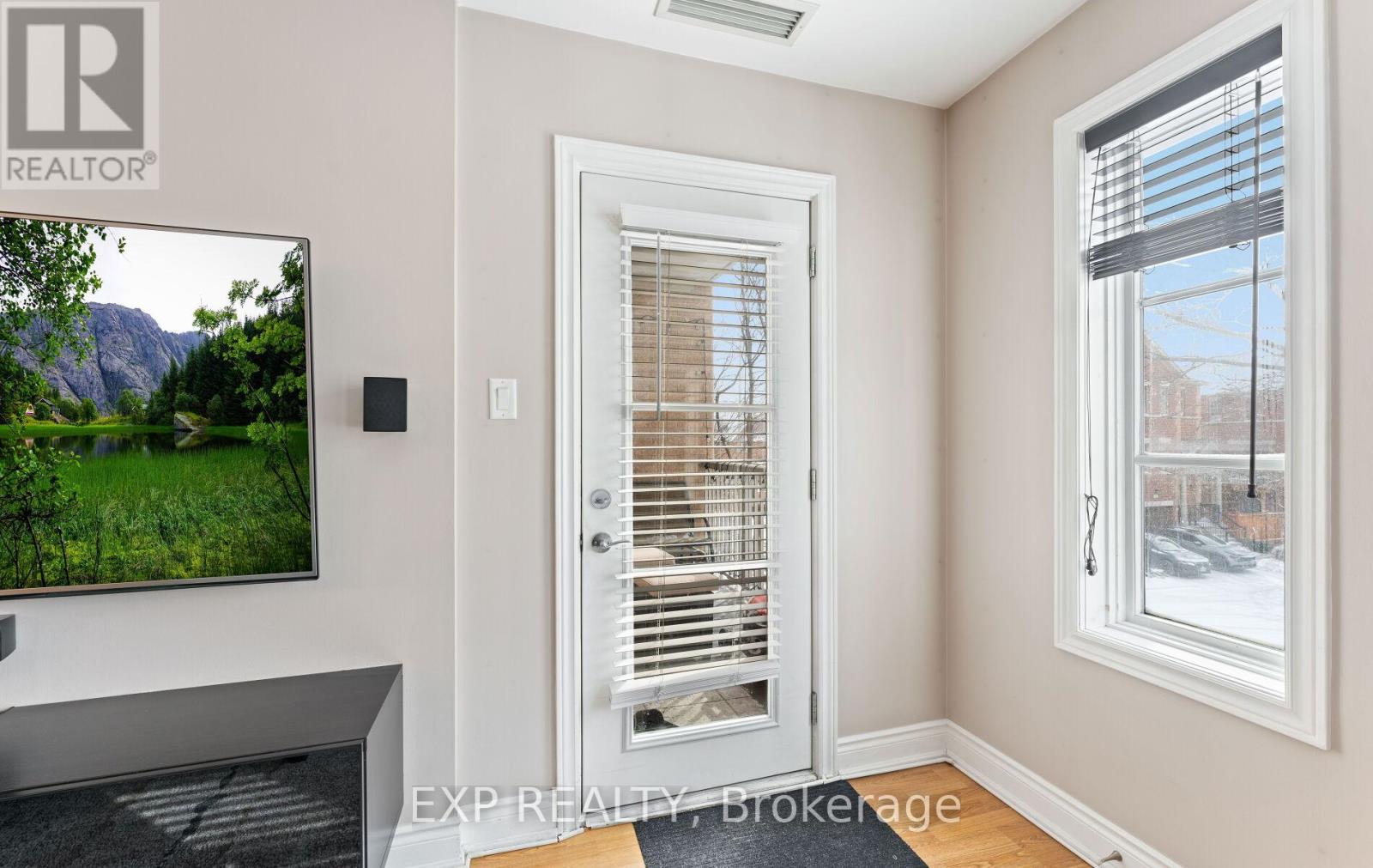 #208 9901 KEELE STREET - 20