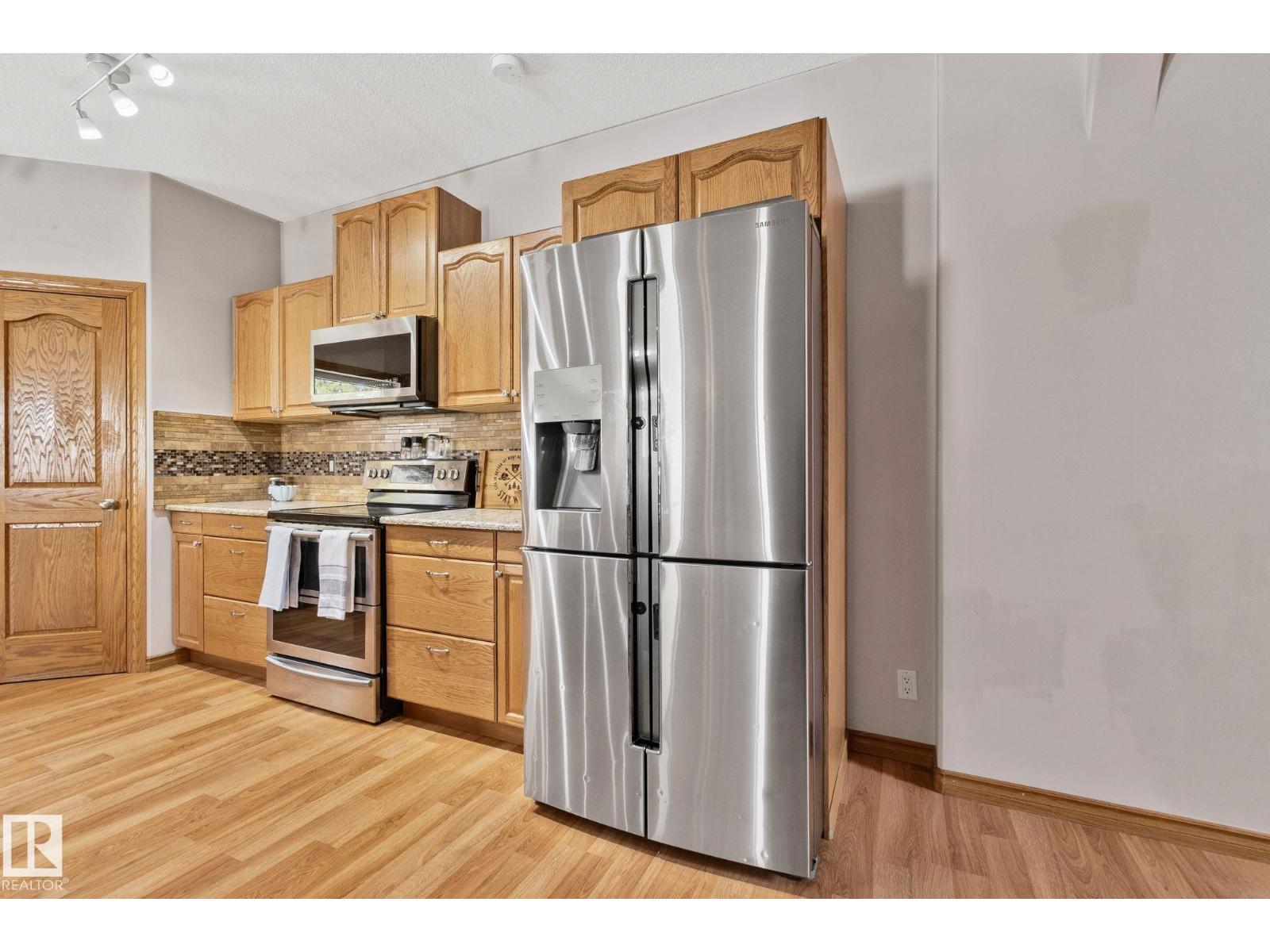 4228 8 AV — photo 12