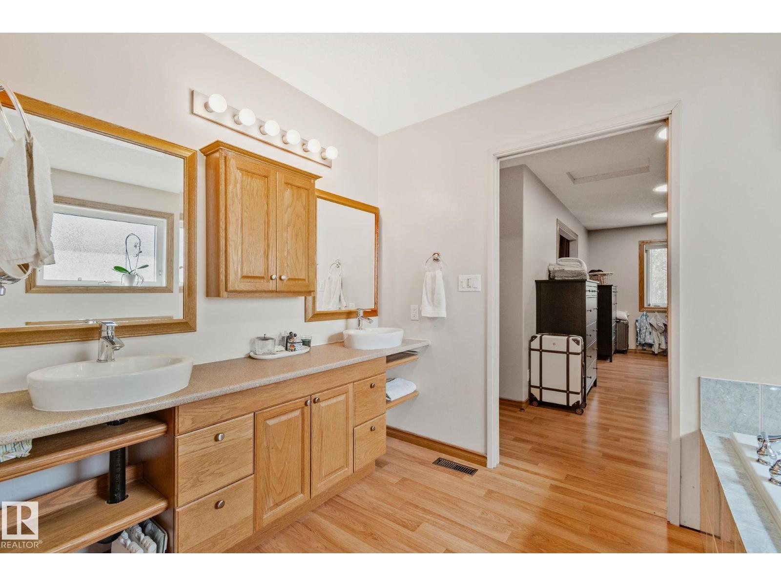 4228 8 AV — photo 32