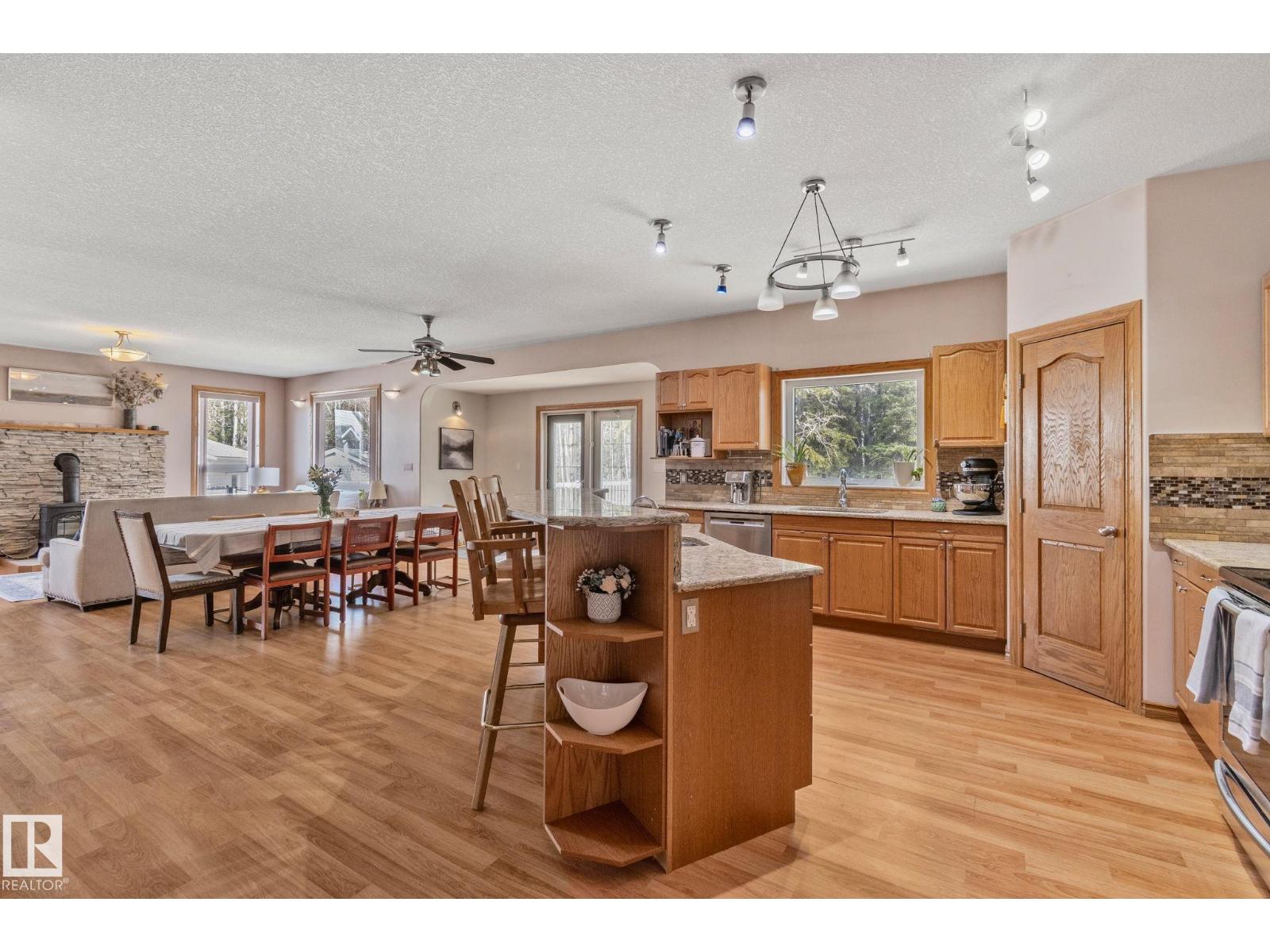 4228 8 AV — photo 7