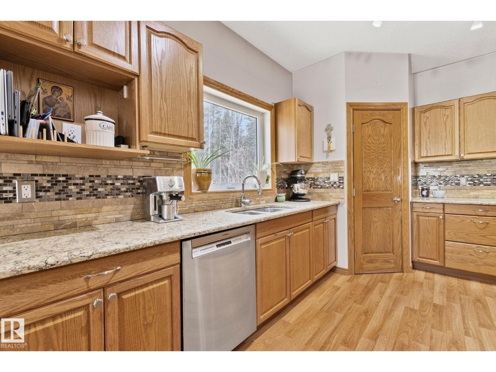 4228 8 AV — photo 9