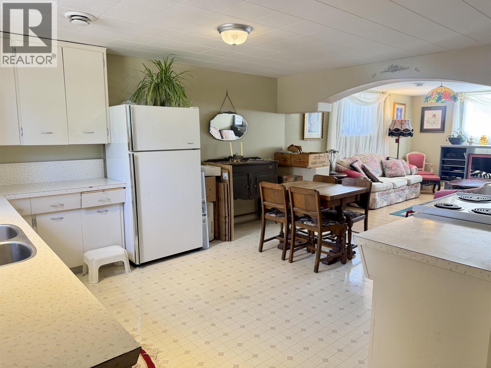 731 NECHAKO AVENUE - 33