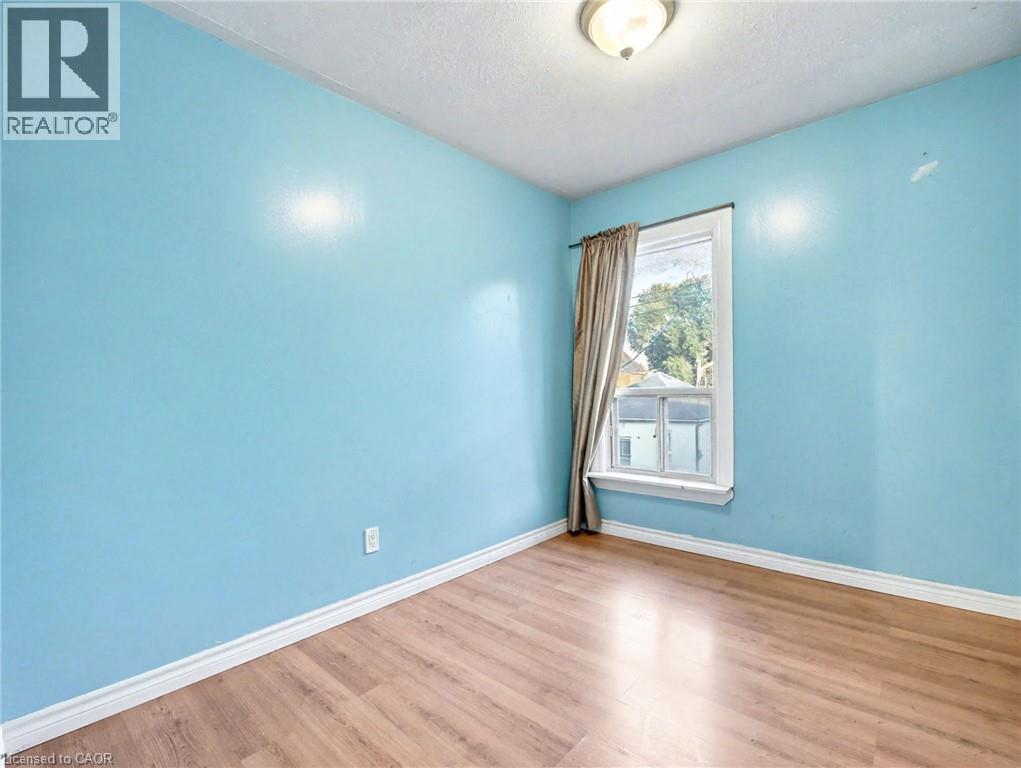 23 OAK Avenue - 29