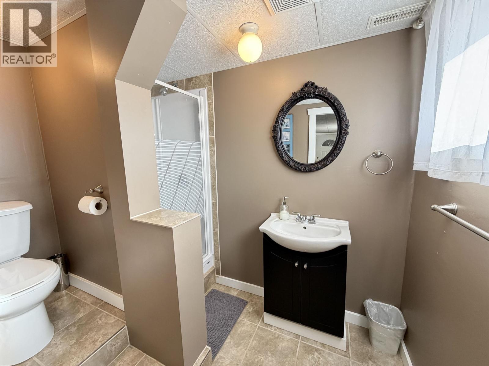864 OLD LOOP ROAD - 35