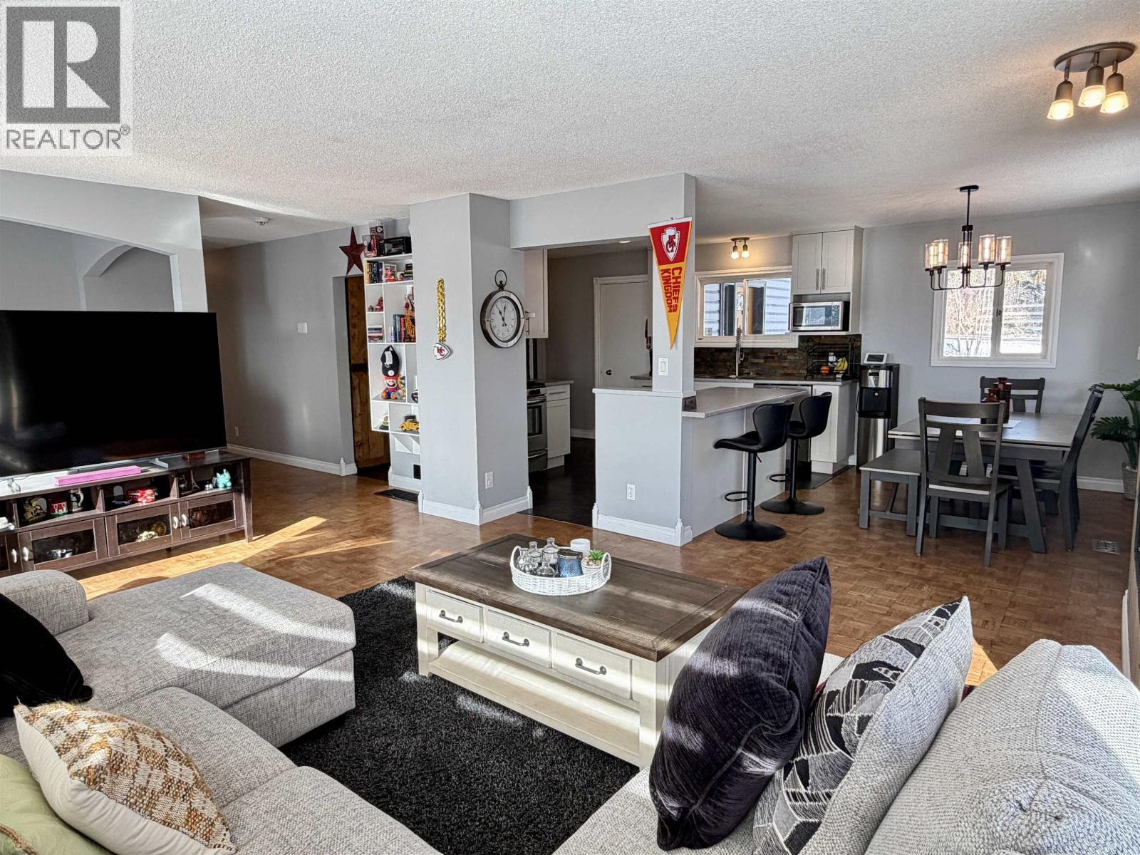864 OLD LOOP ROAD - 18
