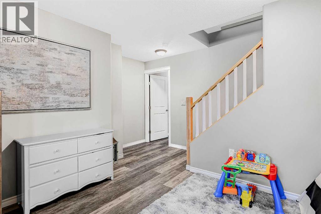 8214 115A Street — photo 26