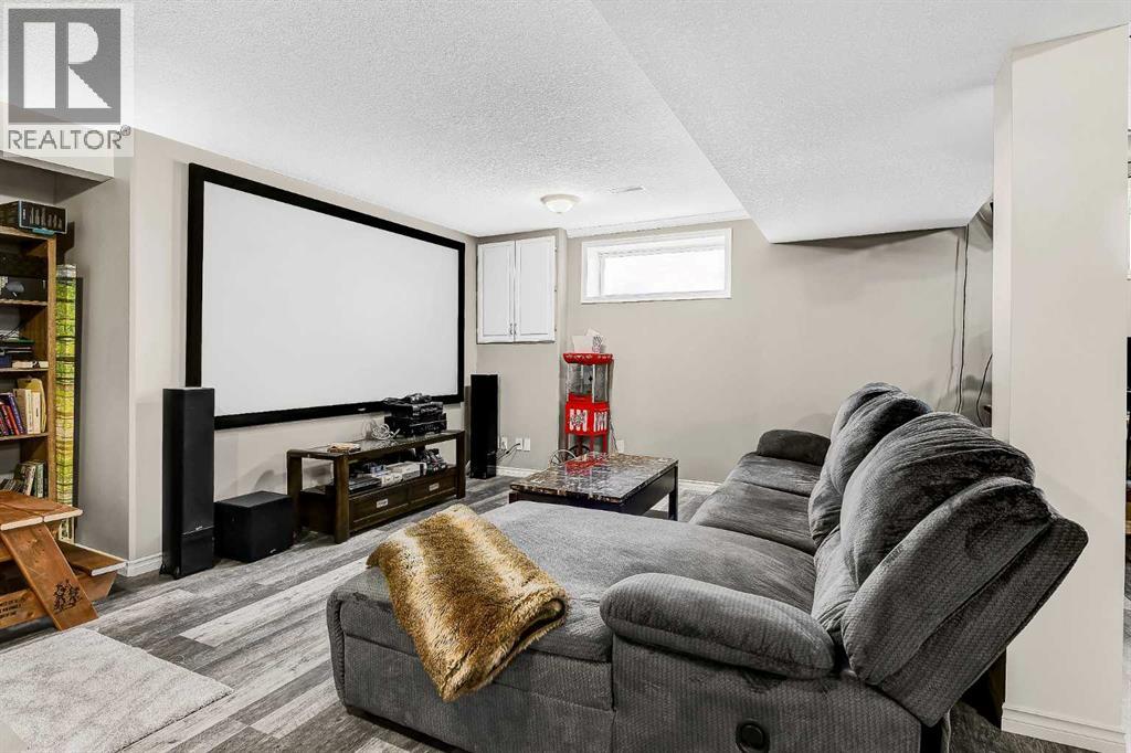 8214 115A Street — photo 22