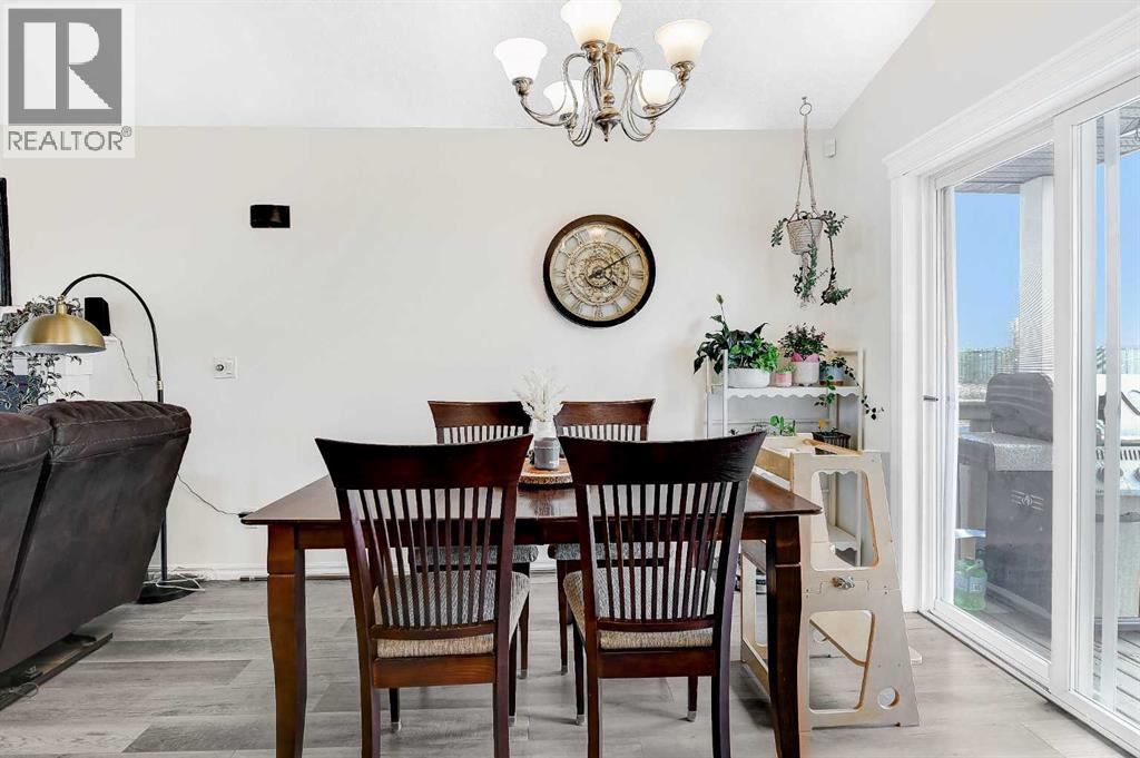 8214 115A Street — photo 11