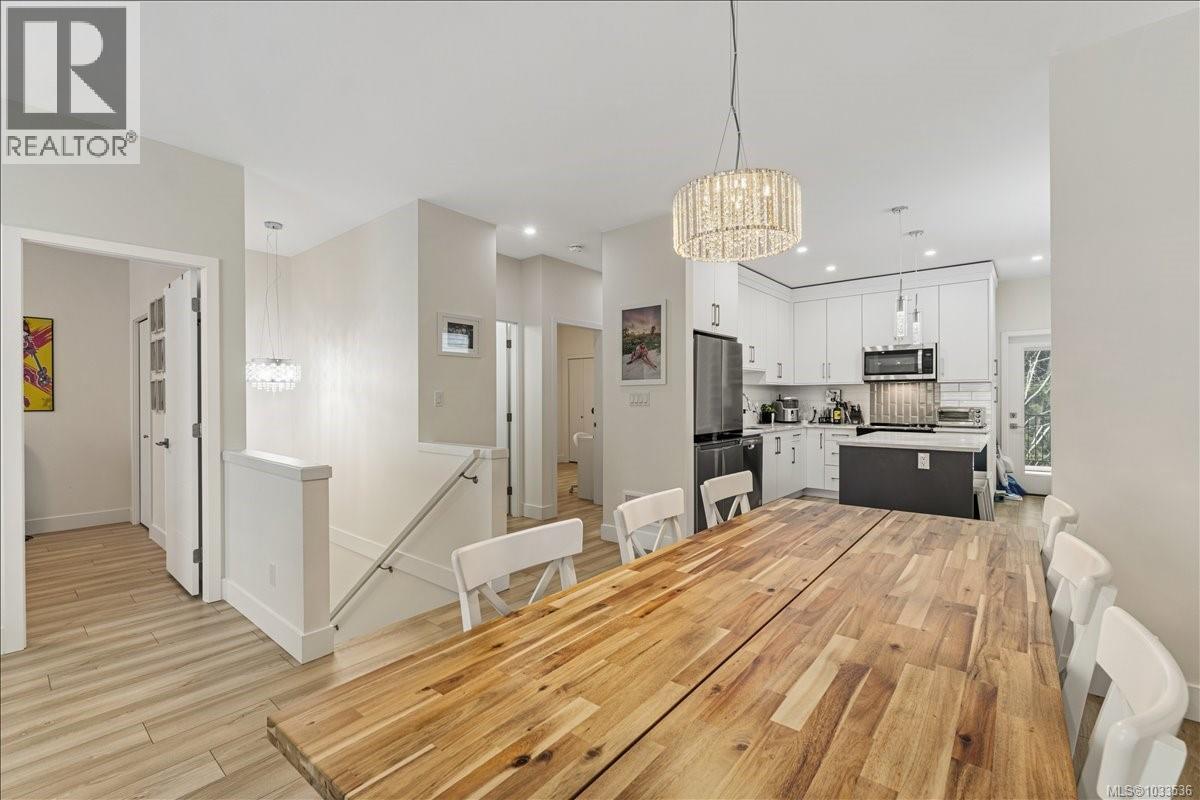 370 Avaani Way - 11