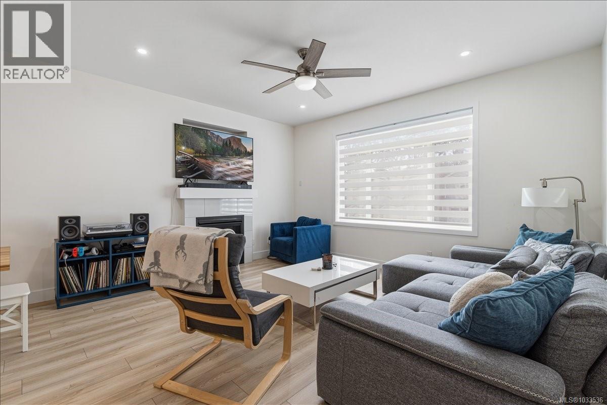 370 Avaani Way - 13