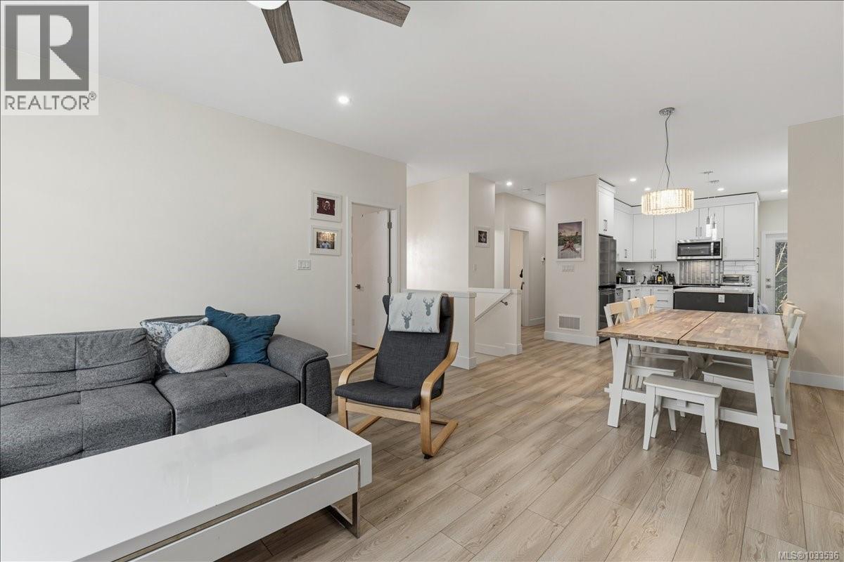 370 Avaani Way - 14
