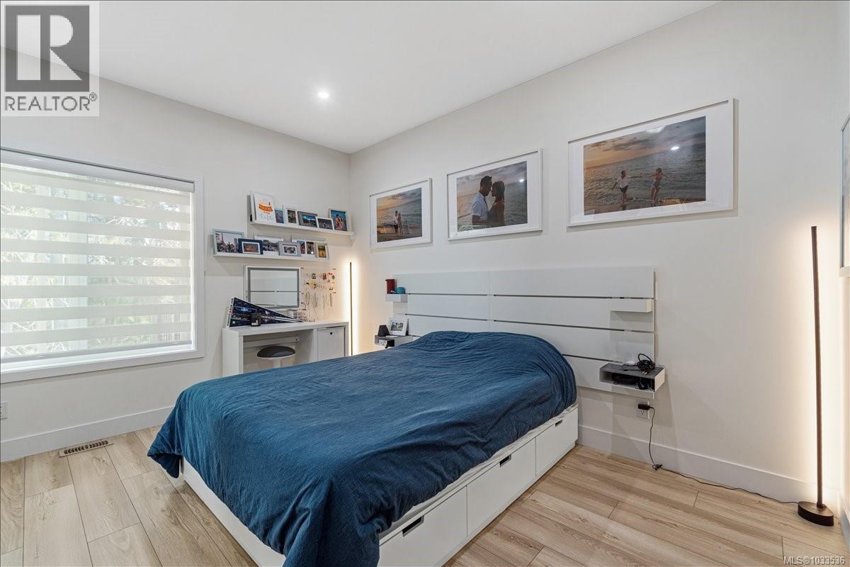 370 Avaani Way - 17