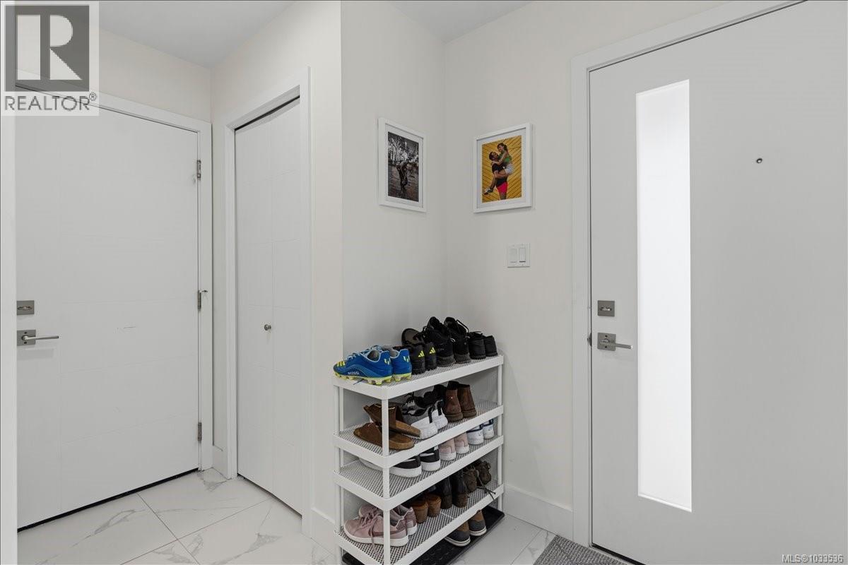 370 Avaani Way - 27