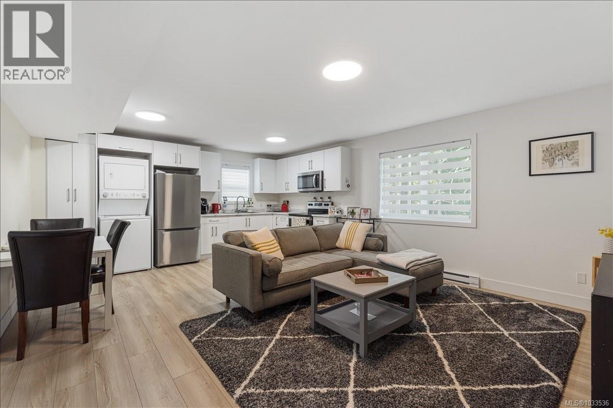 370 Avaani Way - 28