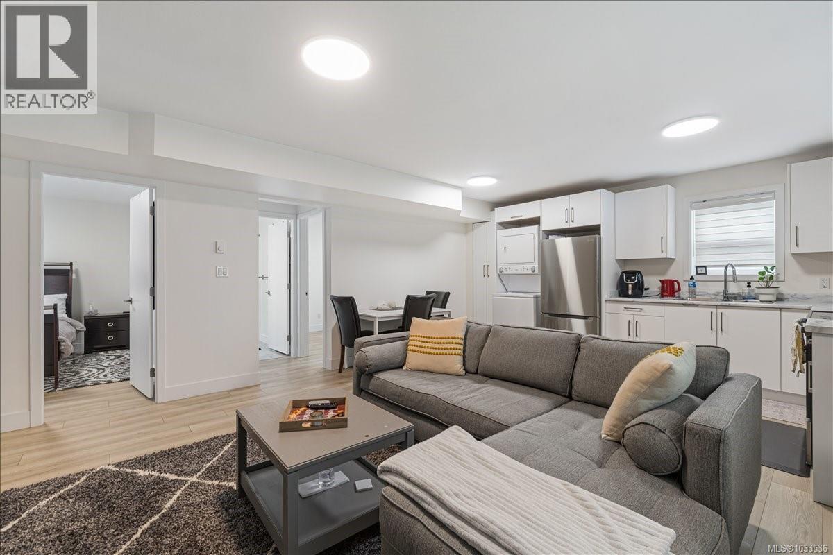 370 Avaani Way - 29