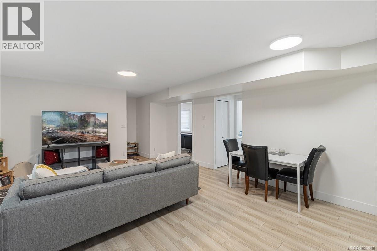 370 Avaani Way - 30