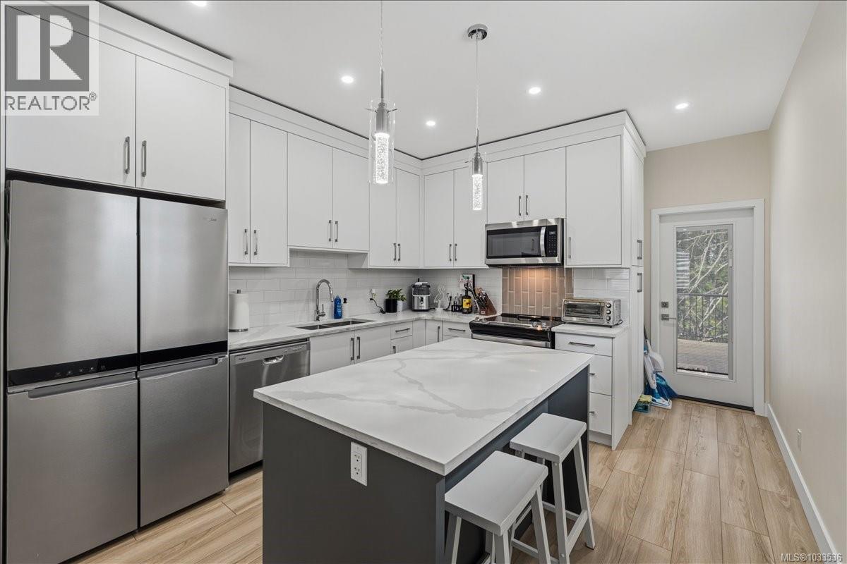 370 Avaani Way - 6