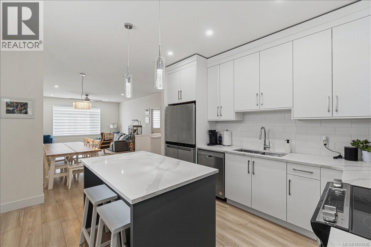 370 Avaani Way - 8