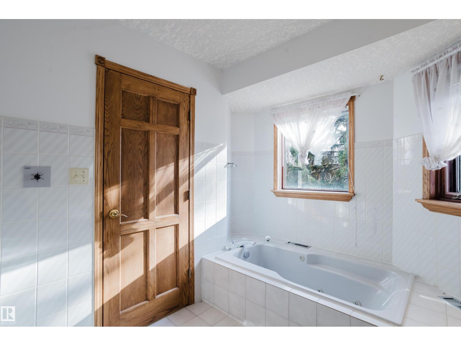 #74 23248 TWP ROAD 522, Rural Strathcona County