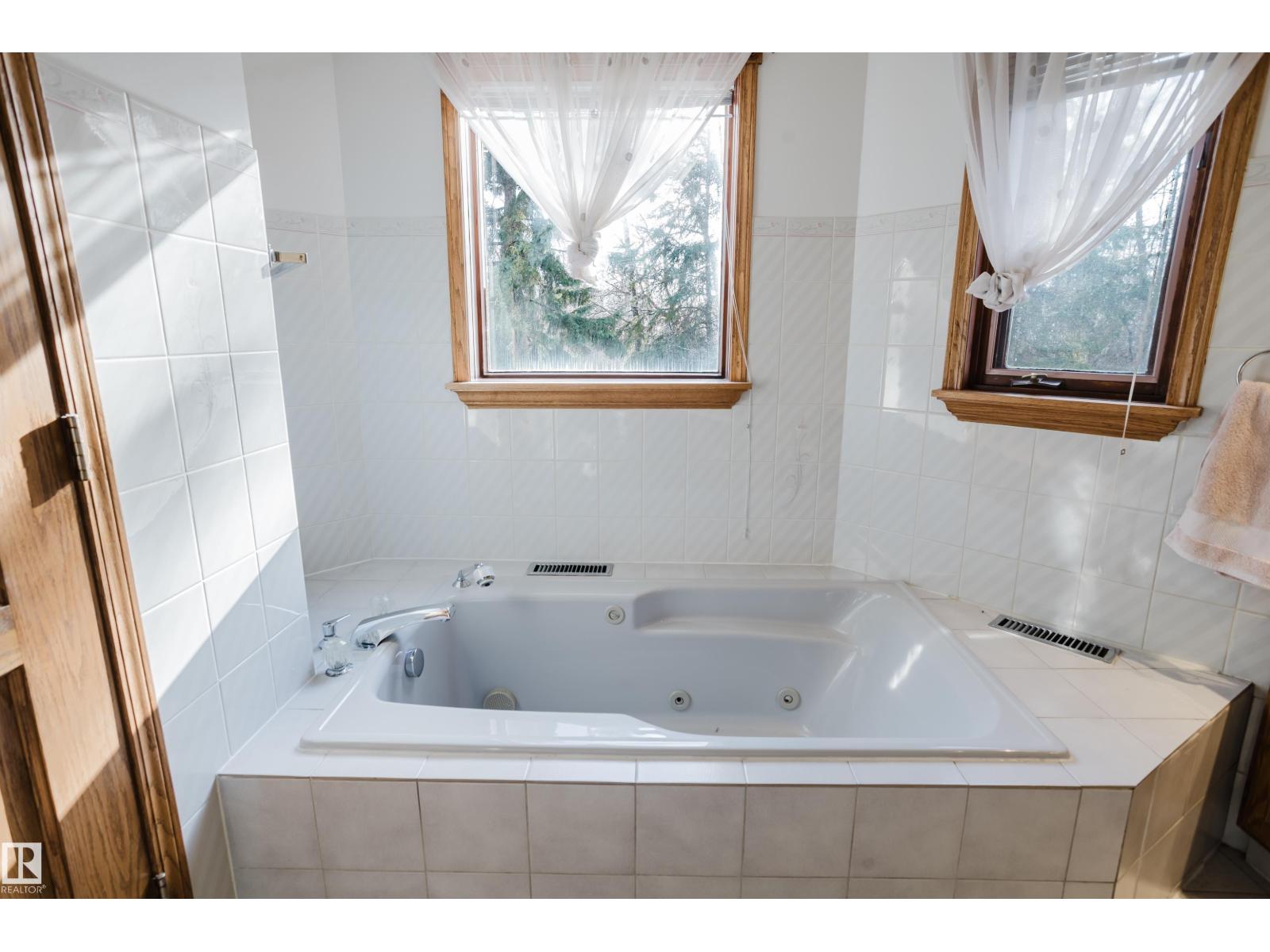 #74 23248 TWP ROAD 522, Rural Strathcona County