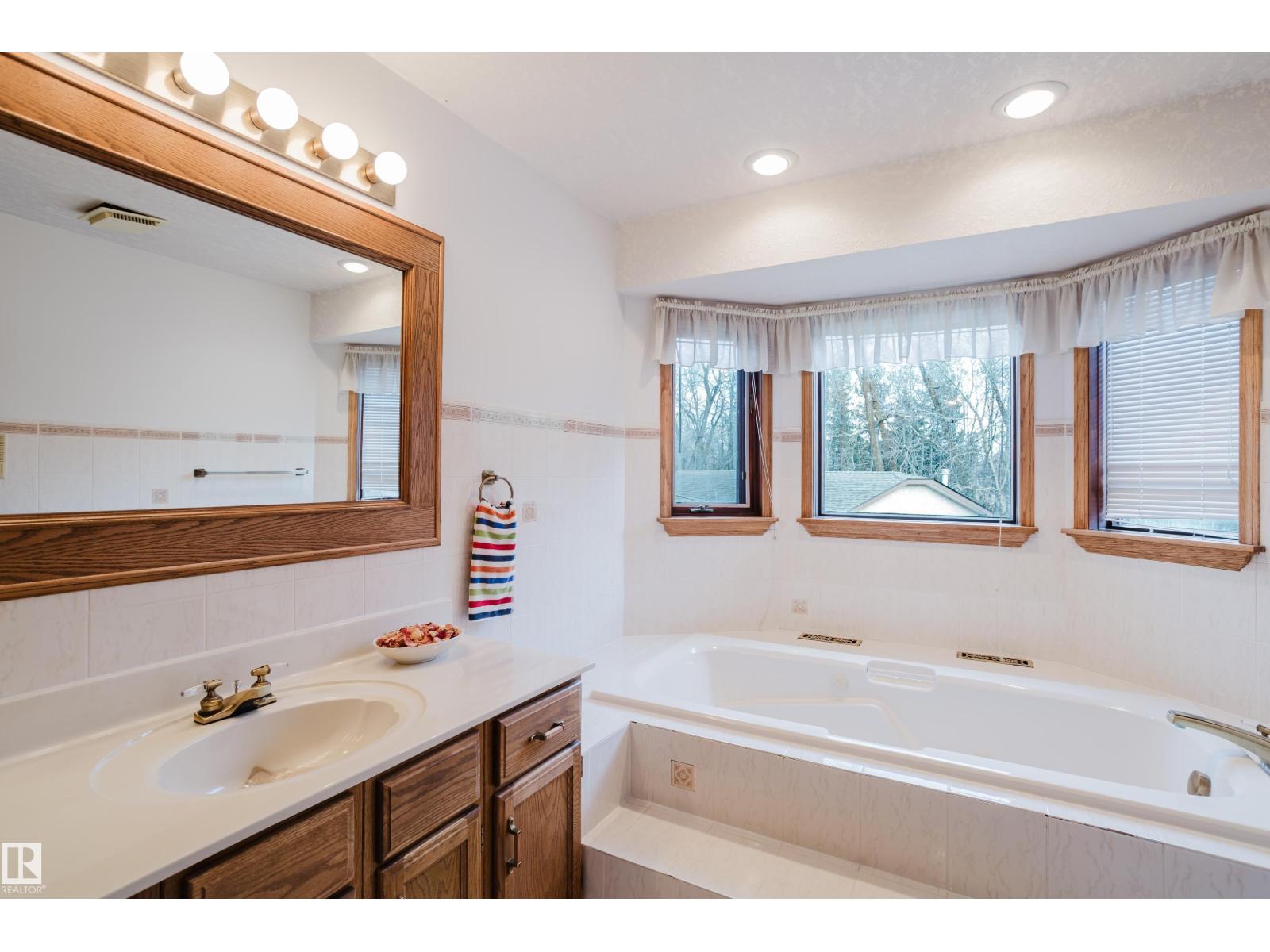 #74 23248 TWP ROAD 522, Rural Strathcona County