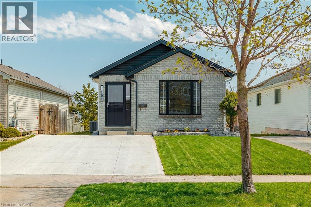 101 ANASTASIA Crescent, Brantford, Ontario N3P2A8