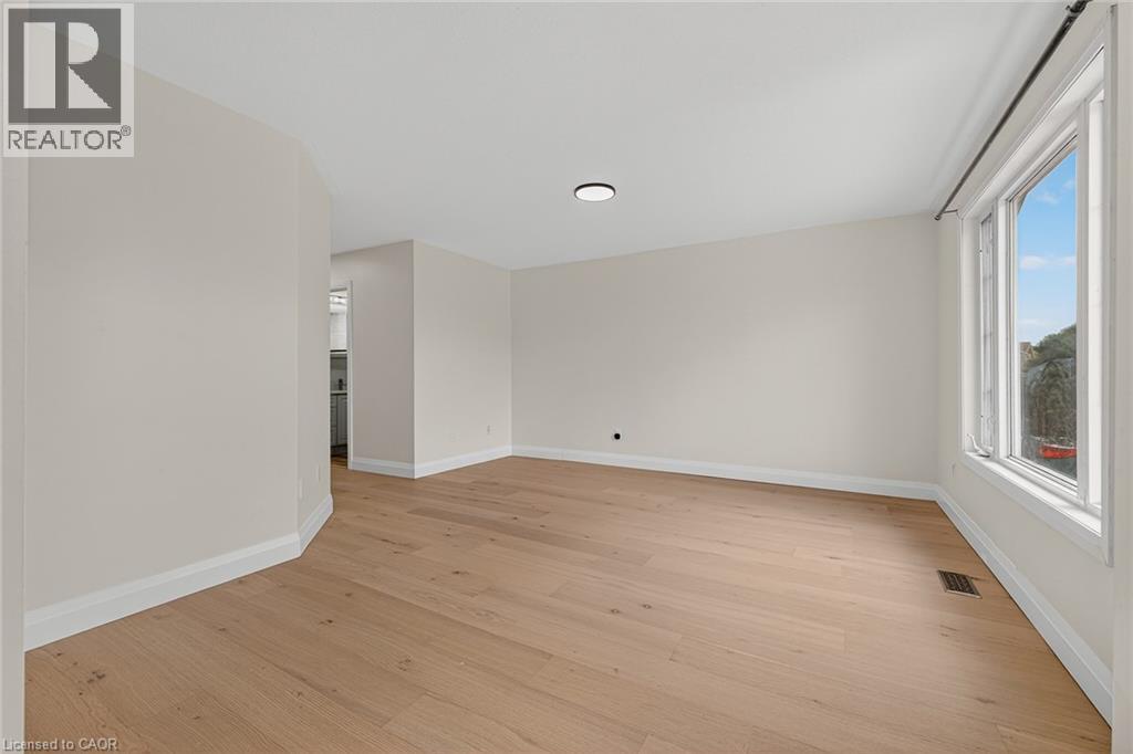 101 ANASTASIA Crescent, Brantford, Ontario N3P2A8 - Photo 2