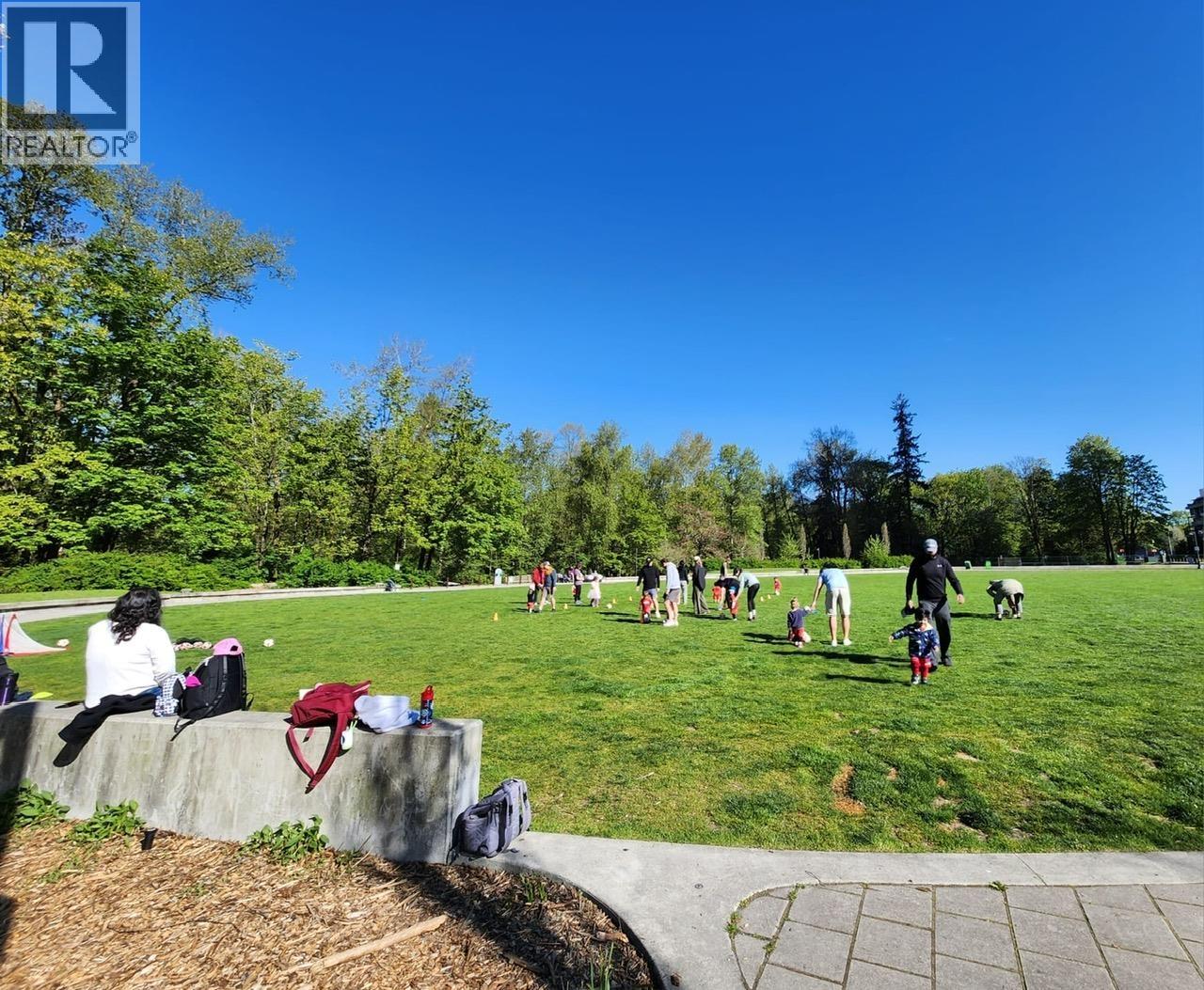 475 ORWELL STREET, North Vancouver