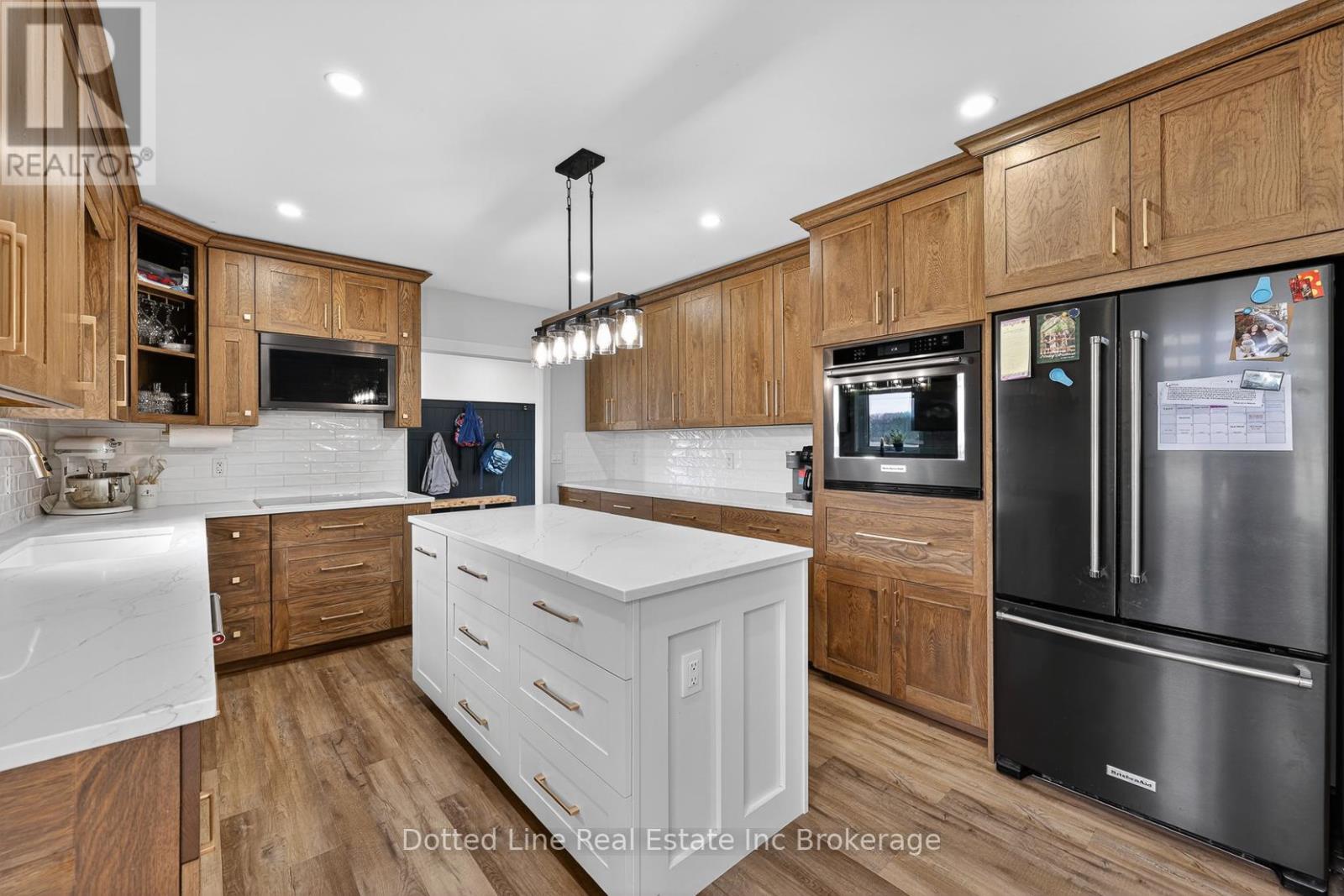 573 NORFOLK COUNTY RD 28 ROAD W - 1
